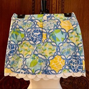 Lilly Pulitzer Scallop-Trim Print Skort (Size 0)